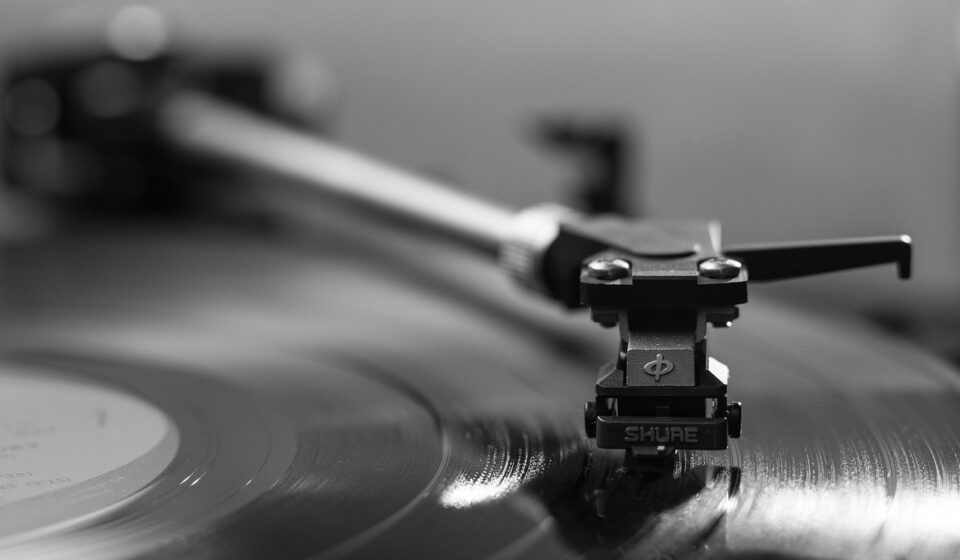 record player, vinyl, phonograph record, mono, music, plastic, record, reflection, sound, turntable, vintage, gray music, gray vintage, music, music, music, music, music