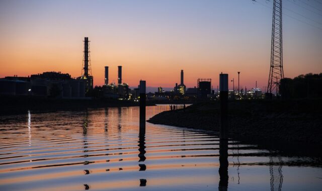 eve, flow, nature, neckar, rhine, mouth, industry, basf, dusk, city, factory, chemistry, sunset, waves, fishing, mannheim, ludwigshafen