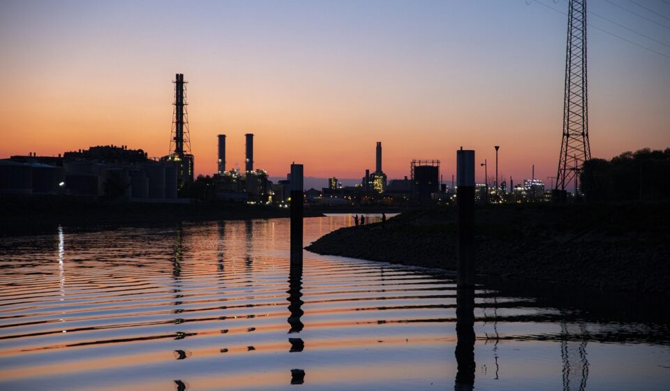 eve, flow, nature, neckar, rhine, mouth, industry, basf, dusk, city, factory, chemistry, sunset, waves, fishing, mannheim, ludwigshafen