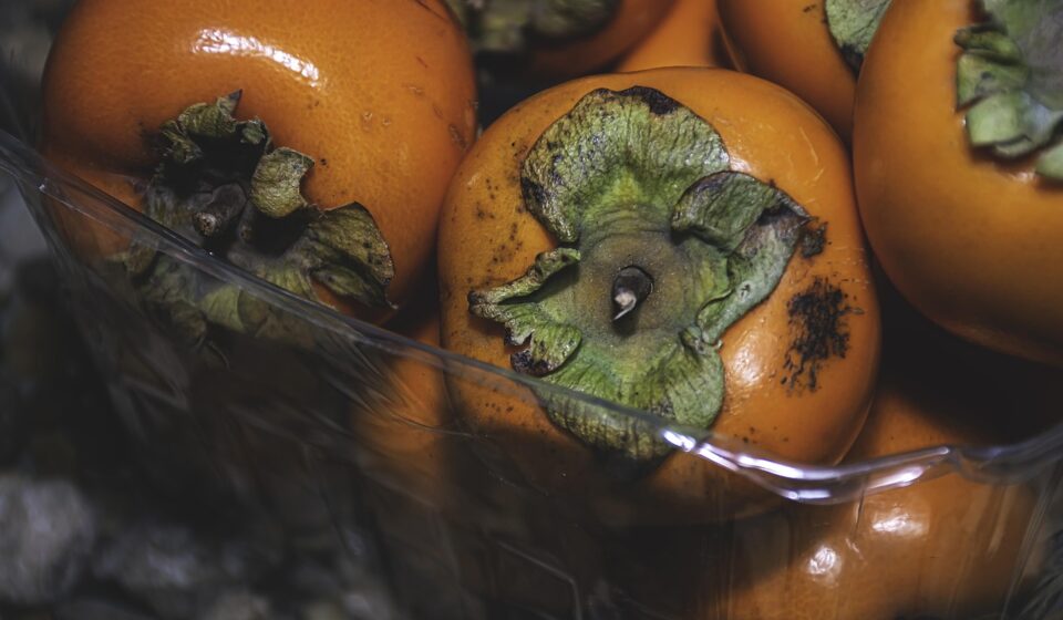 fruits, plastic box, food, orange, plastic, packaging, persimmon, container, package, ripe, mid-autumn festival, supplements, fruit wallpaper, just autumn, vitamins, micro elements, sweet, the willow-wren, juicy, consume, vitaminizing, autumn theme, brown box