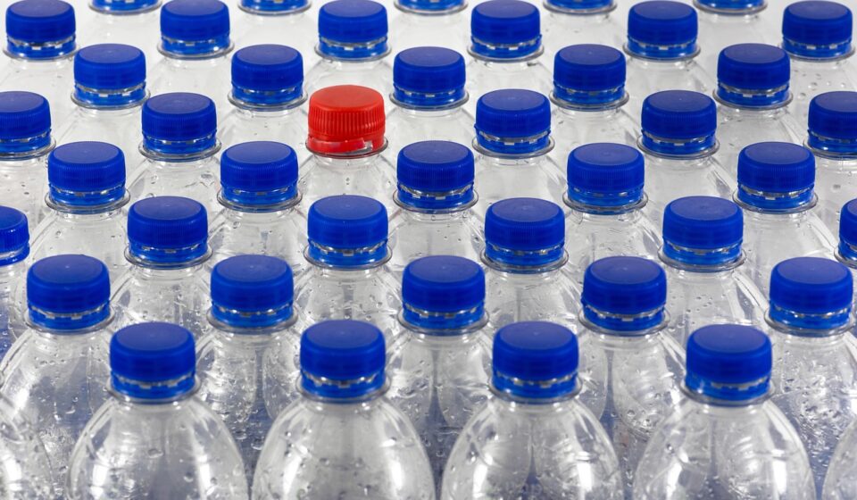 bottles, plastic, recycling, environmental pollution, garbage, trashbin, circuit, transparent, plastic waste, pollution, environmental protection, plastic bottles, lid, nature, closure, side by side, water, sparkling water, refreshment, to stand, screw cap, row