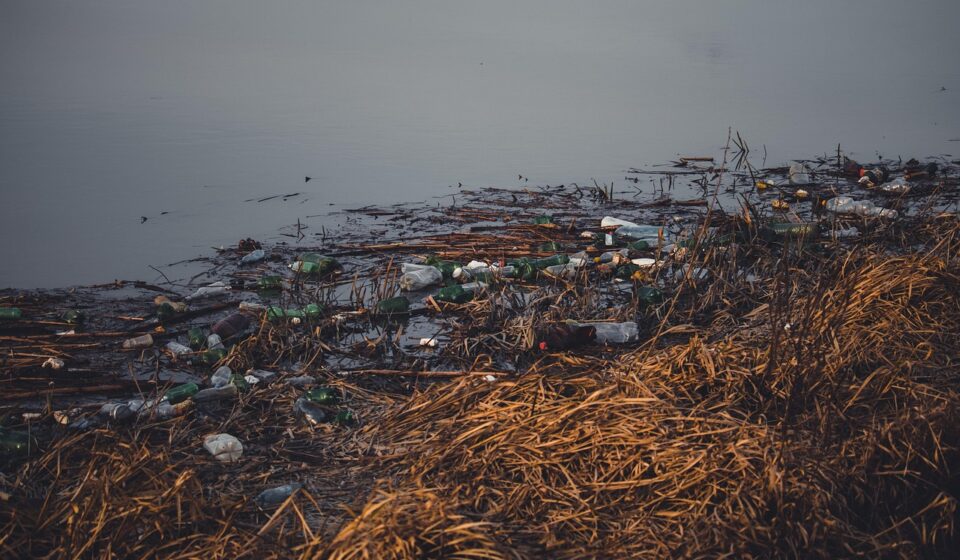 plastic garbage, plastic bottles, plastic, garbage, water pollution, waste, environmental protection, environment, river, water, pollution, recycling, rubbish, nature, trash, dump, ecology, problems, toxic