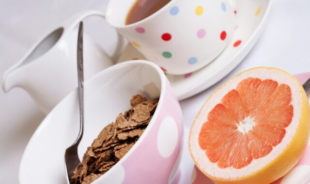 breakfast, first, meal, day, bran, fibre, fruit, cereal, cup, tea, grapefruit, food, healthy, tea cup, fresh, diet, morning, natural, eating, dish, eat, organic, home, nutrition, vegetarian, vitamin c